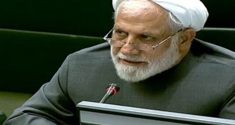 صنعت تا جایی که قانون اساسی اجازه می‌دهد باید به بخش خصوصی واگذار شود