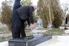 فلسفه زیارت اهل قبور درپنجشنبه آخر سال / یاد مرگ در حیات تازه طبیعت