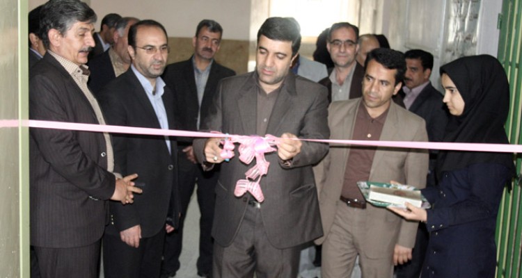  افتتاح نمایشگاه دست ساخته های دانش آموزی در هرسین+تصویر