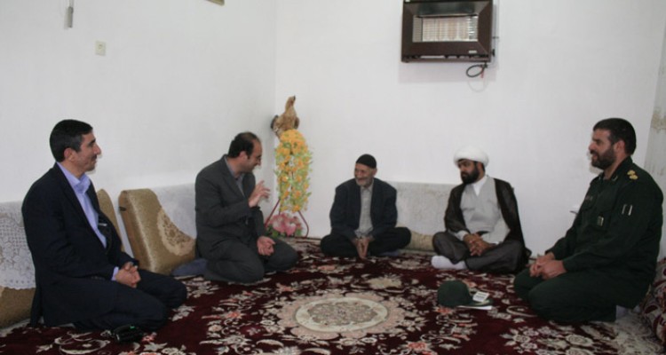 دیدار با خانواده های معزز شهدای فرهنگی در هرسین