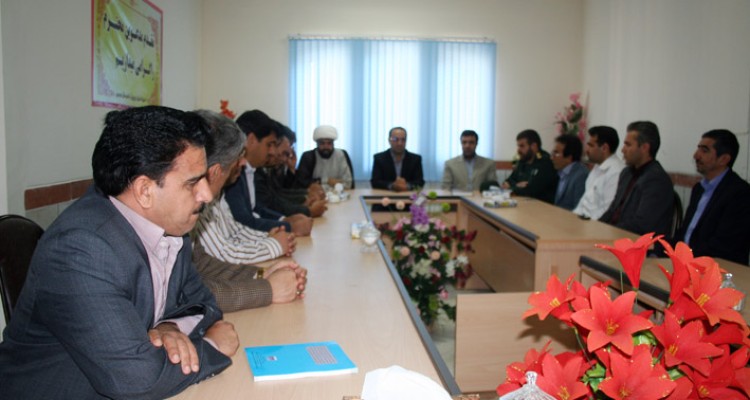 دیدار مسئولین شهرستان با کارکنان آموزش و پرورش و تعدادی از معلمان مدارس هرسین+تصویر