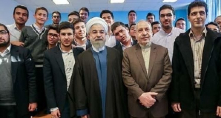 عدم تلاش دولت و وزارت آموزش و پرورش برای بررسی به حق بودن یا نبودن مطالبات معلمان/ عوامل اصلی تلاش برای انحراف در مطالبات صنفی معلمان در کرمانشاه چه کسانی هستند؟