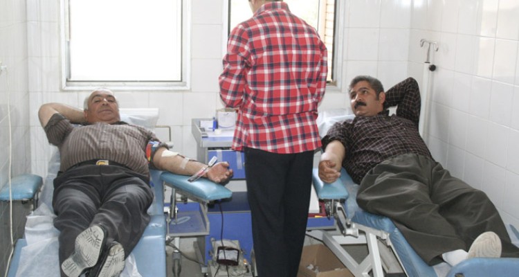 اهداء خون مردم هرسین در آستانه میلاد منجی موعود(عج)