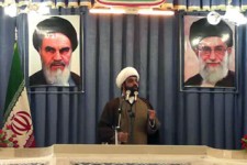  آنچیزی که از 15خرداد در اذهان مانده است شعار هیهات من ذله است/ خطر بزرگی که انقلاب را تهدید می کند مسئله تحریف امام است