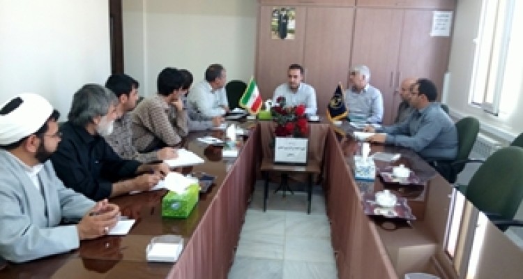 نمایشگاه دستاوردهای  کمیته امدادامام خمینی (ره)شهرستان هرسین در قالب جشن رمضان برگزار می شود/کیومرث رحمتی پور: هدف از برپایی این نمایشگاه نشان دادن فعالیت های مددجویان در عرصه اشتغال وخودکفایی است