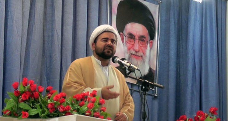 همه ما مؤظفیم در برابر آنچه از گناهان اخلاقی در جامعه رخ می دهد موضعگیری کنیم/ وضعیت کنونی در شأن شهدای گمنام هرسین نیست 