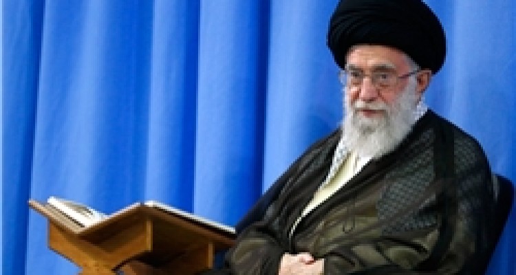 بیان نکات فنی تلاوت از سوی رهبر معظم انقلاب به قاریان/ بغض رهبر هنگام تلاوت قاری نوجوان