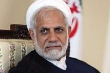 ایستادگی تیم هسته ای در برابر زیاده خواهی غربی ها ستودنی است