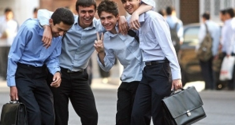 نگاهی به دروغ خباثت آمیز افسردگی جوان ایرانی/ از پروپاگاندای رسانه ای با اهداف سیاسی تا شوق به زندگی در میان بمب های انرژی