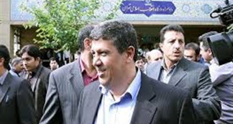 مسئولین در خصوص به تعویق افتادن اجرای حکم مهدی هاشمی باید پاسخگو باشند