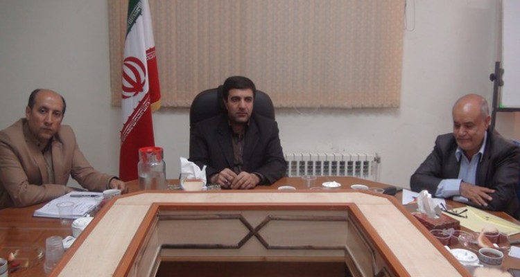 یاور محمدی: عدم استفاده از نظرات صاحبنظران در مديريت محيط زيست باعث نابساماني فرهنگي و رفتاري مي شود/پروفسور محمدی:زباله ها در تخریب محیط زیست نقش بسزایی دارند 