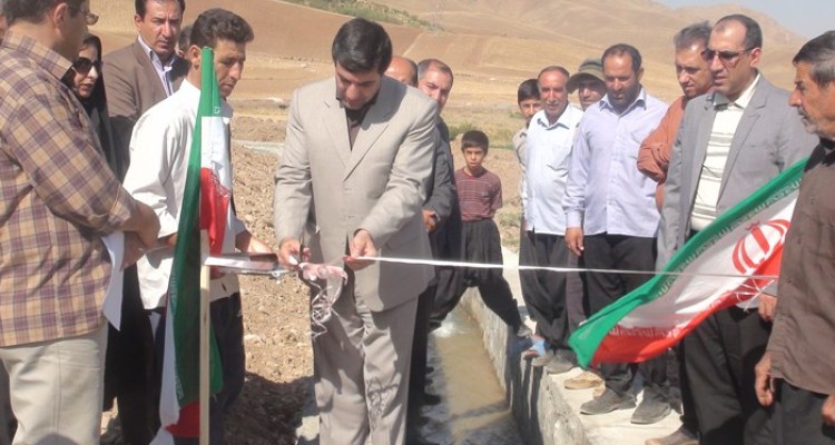 افتتاح 12 طرح عمراني روستایی در بخش مركزي هرسین/یاور محمدی: رويكرد اصلي دولت در راستاي توسعه و توانمند سازي جوامع روستايي است 