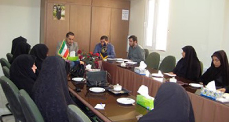 تشكيل اولين جلسه تشكل بانوان هرسين در كميته امدادامام خميني(ره)شهرستان 