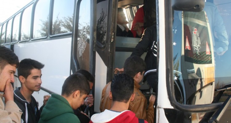 اعزام 310 نفر از دانش آموزان هرسین به مناطق عملیاتی غرب کشور