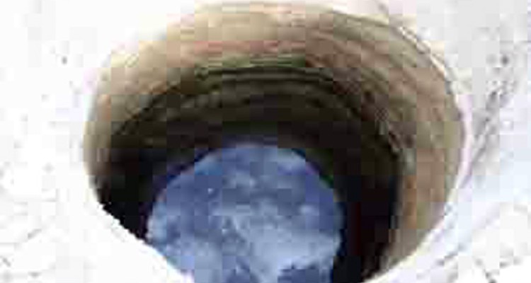 مسدود کردن 51 حلقه چاه غیر مجاز از ابتدای سال جاری در هرسین و بخش بیستون