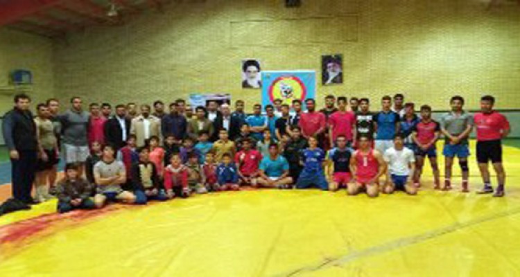 تجلیل از کشتی گیران برتر سال 94در هرسین