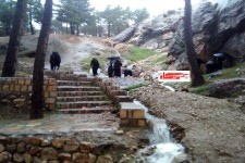 آیا نظارتی بر سلامت بهداشتی چشمه های اطراف هرسین وجود دارد/مردم بخشی از آب مصرفی خود را از چشمه ها تأمین می کنند