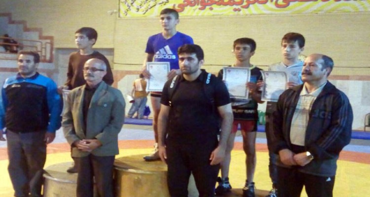 رکورد شکنی نونهالان کشتی شهرستان هرسین با 4 مدال طلا در مسابقات قهرمانی استان 