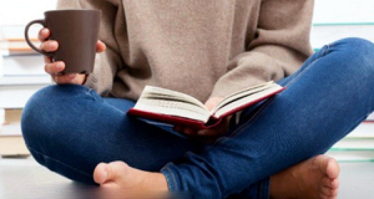 دوزانو و چهارزانو ننشینید: ۳ خطر نشستن به روش غلط 