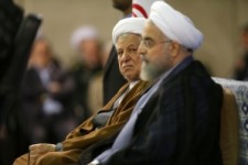 کنایه و انتقاداتی که رنگ و بوی اختلاف دارد/ هاشمی ها علیه روحانی