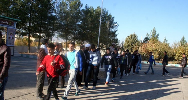 اعزام کاروان راهیان نور دانش‌آموزی هرسین به مناطق عملیاتی دفاع مقدس