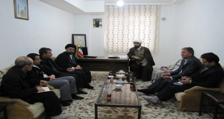 جلسه هماهنگی تجلیل از پیشکسوتان و فعالان قرآنی در هرسین