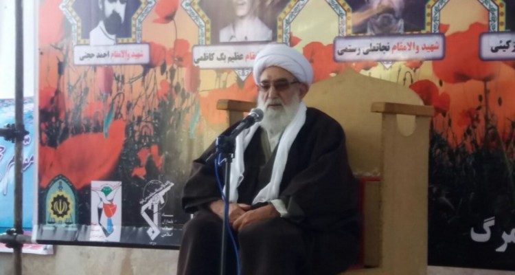 مراسم بزرگداشت آیت الله حجتی ویادواره شهدای روستای تمرگ +تصویر