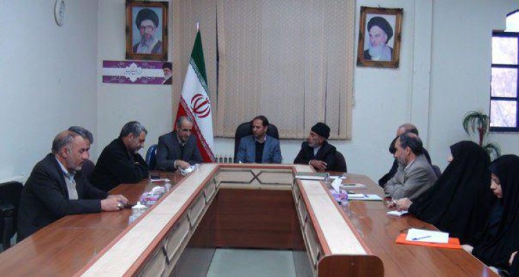 جلسه معتمدين معين بنياد شهيد و امور ايثارگران هرسين با فرماندار شهرستان