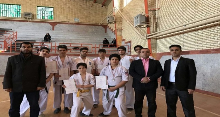 هرسین نایب قهرمان سی امین دوره مسابقات سبک کیوکوشین کاراته ماتسوشیما استان شد