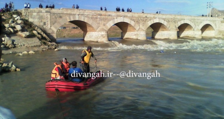 فرماندار هرسین : فراخوان یکصد نیروی امدادی هلال احمر از سراسر استان با تجهیزات کامل/ جسد غریق هنوز پیدا نشده است