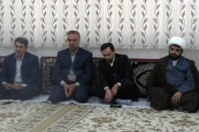 دیدار ریاست و اعضای هیئت علمی دانشگاه پیام نور هرسین با امام جمعه شهرستان/حجت الاسلام باقری: این وظیفه حوزه و دانشگاه است که مردم را مطالبه گر بار بیاورند