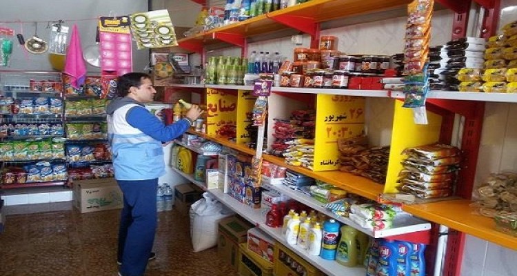 جمع آوری بیش از 370 کیلوگرم موادغذایی غیرمجاز و تاریخ مصرف گذشته در طرح بسیج سلامت نوروزی 