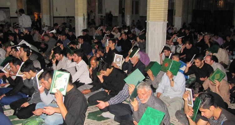 آیین ویژه شب 21رمضان در هرسین برگزار شد+ تصویر
