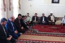 دیدار جمعي از مسئولين با خانواده هاي معظم شهدا در هرسین+تصویر