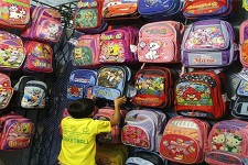 داستان تکراری شرمندگی والدین در آستانه بازگشایی مدارس / لزوم افزایش مراکز خیریه مردم نهاد در هرسین 