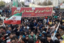 مراسم راهپیمائی ۱۳ آبان در هرسین برگزار شد/اعلام انزجار از شیطان بزرگ با طنین فریادهای "مرگ بر آمریکا" 