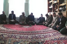 دیدار با خانواده معظم شهدا در هرسین+ تصویر
