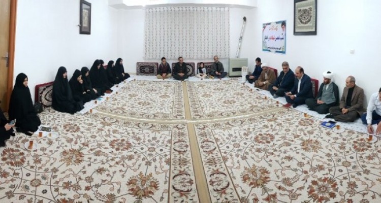 مراسم شب شعر شهادت و انتظار در هرسین برگزار شد