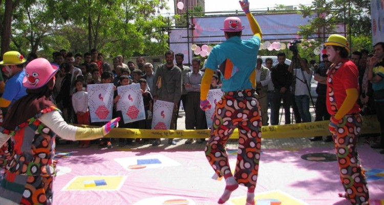 تصاویری از اولین جشنواره تئاتر خیابانی هرسین