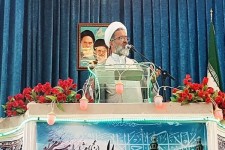 با کوتاه آمدن مقابل استکبار راه به جایی نمی بریم / برخی ها گفتند امضای جان کری تضمین است، الان بروید و تضمین آنرا پیدا کنید