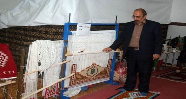 گفتگوی اختصاصی با فیروز ناصری هرسینی/ دل چن مستندی است از تکنیک های بافت گلیم هرسین