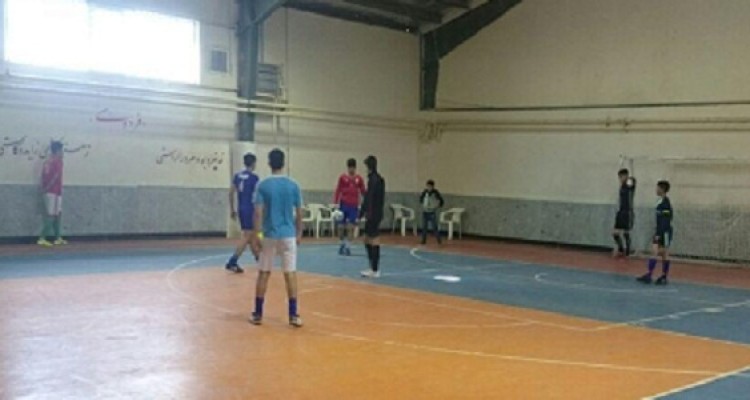 مسابقات فوتسال جام دهه مبارک فجر در هرسین برگزار شد