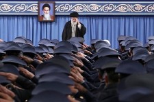 باید قوی شویم تا جنگ نشود و تهدید دشمن تمام شود/ درس ۱۹ بهمن ۵۷، اعتماد به وعده الهی و انتظار «رزق لا یحتسب» است