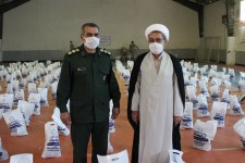 برگزاری نهضت کمک مومنانه با توزیع 500بسته مواد غذایی در هرسین