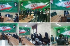 دیدار دکتر علی رضایی  با تعدادی از دانش آموزان و اولیای آنها/ اهداء تبلت به تعدادی از دانش آموزان نیازمند