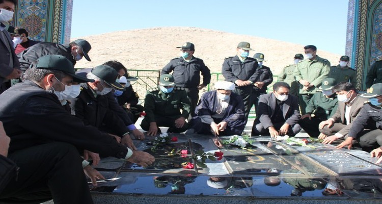 مزار شهدای گمنام هرسین گلباران  شد