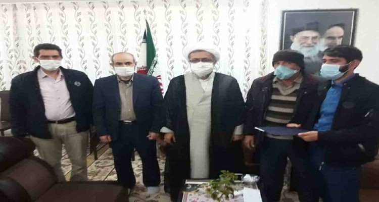 تجلیل از خادمین آرامستانها و فعالین در تدفین ، تغسیل و خاکسپاری متوفیان کرونائی در هرسین