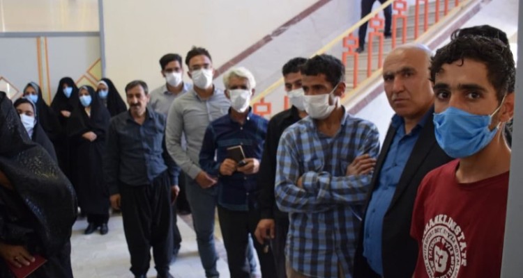 حضور پرشور مردم هرسین در پای صندوق های رأی