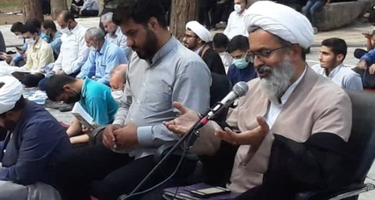 طنین دعای روح‌بخش عرفه در دارالمومنین هرسین