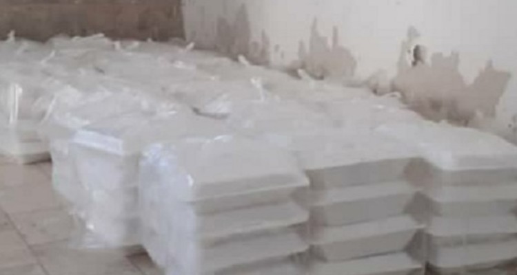 توزیع غذای گرم وبسته معیشتی در بین نیازمندان هرسینی در ماه محرم